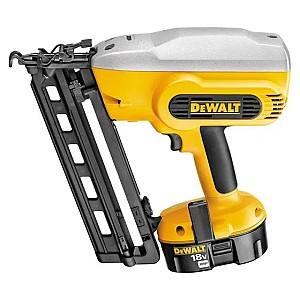 Pistol de batut cuie Dewalt DC618KB