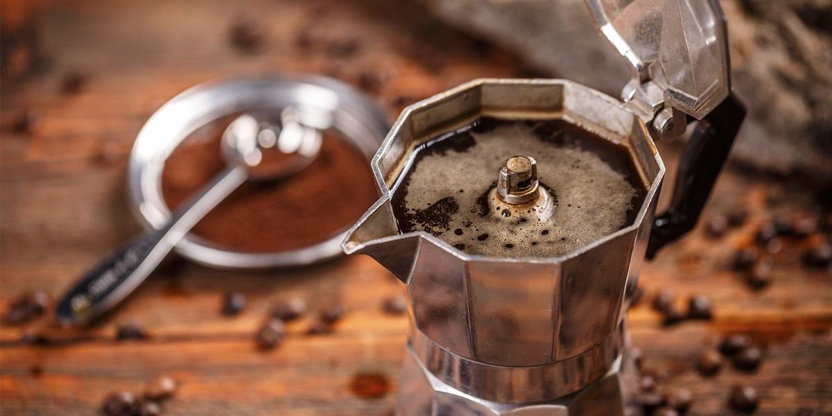 Cum să alegi Ibricul perfect de cafea?: Ghidul esențial de la clasic la modern