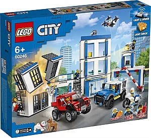Constructor LEGO 60246 Police Station