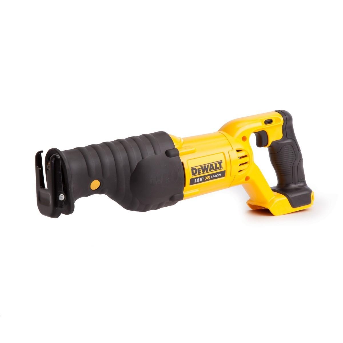 Сабельная пила Dewalt DCS380N