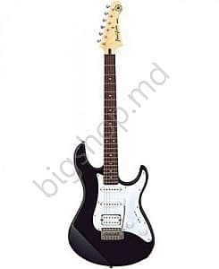 Электрическая гитара YAMAHA Pacifica 012 Black