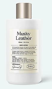 Lotiune pentru corp Derma:B Narrative Body Lotion Musky Leather
