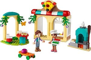 Constructor LEGO Friends: Heartlake City Pizzeria 41705