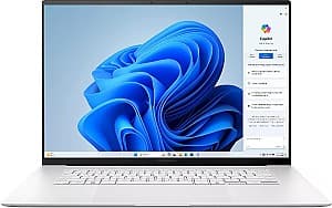 Ноутбук Asus ZenBook S 16 Scandinavian White (UM5606WA-RK220W)