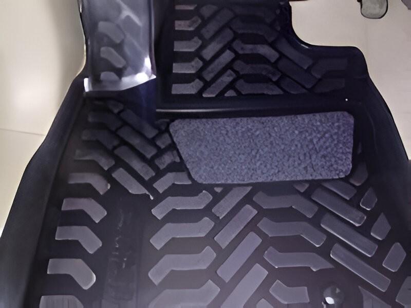 Автоковрики Aileron Toyota LC 120 Prado (2002-)/Lexus GX470 (2003-) (61906)