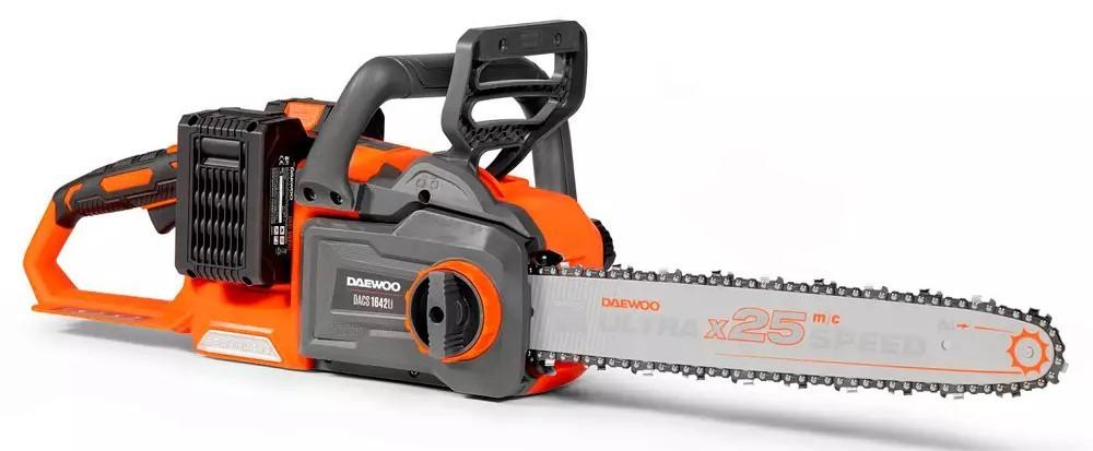 Fierastrau electric cu lant DAEWOO DACS 1642Li SET