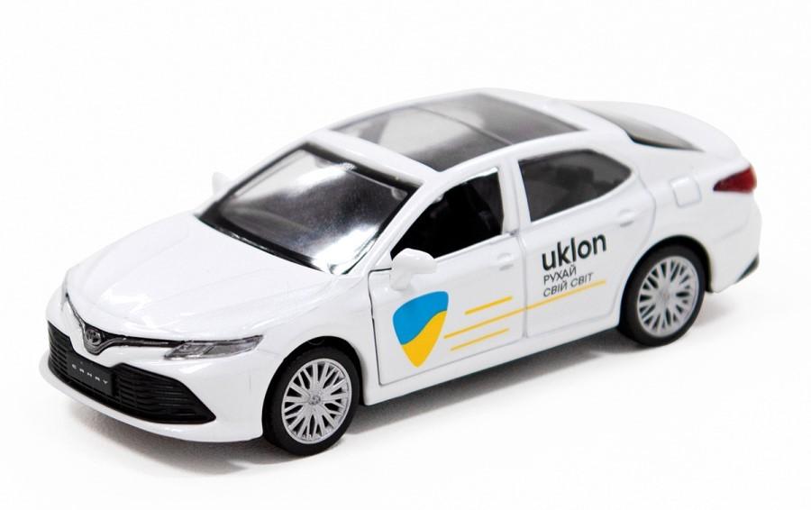 Masina jucarie TechnoDrive Toyota Camry Uklon 250291