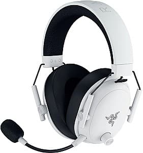 Casti gaming RAZER BlackShark V3 White Edition