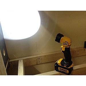 Lanterna Dewalt LED DCL040