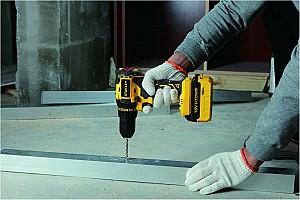 Masina de insurubat Stanley SBD201M2K