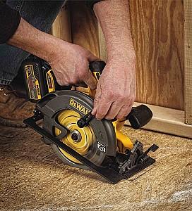 Fierastrau circular Dewalt DCS575T2