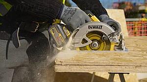Fierastrau circular Dewalt DCS575N
