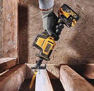 Fierastrau sabie Dewalt DCS369NT 
