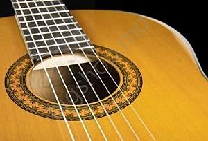 Chitara clasica YAMAHA C70 NT 4/4