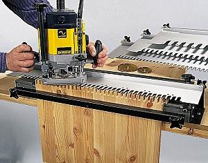 Masina de frezat Dewalt DW625E