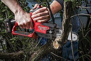 Fierastrau electric cu lant Milwaukee M12FHS-0