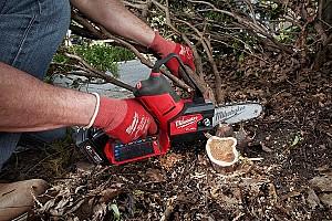 Fierastrau electric cu lant Milwaukee M12FHS-0