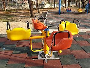Carusel pentru copii PlayPark Carusel 4 locuri