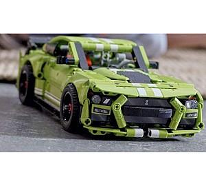 Constructor LEGO Technic 42138 Ford Mustang Shelby GT500
