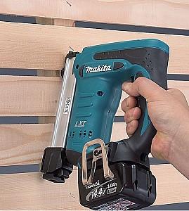 Capsator electric Makita DST221Z