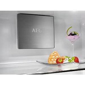 Frigider incorporabil AEG NSC7P751DS