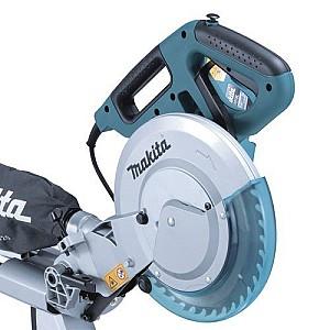 Fierastrau pentru taieri inclinate Makita LS0815FLN