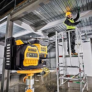 Nivel laser Dewalt DCE089D1G18