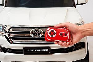 Maşină electrică ChiToys Toyota Land Сruiser 200 White