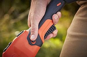 Trimmer pentru iarba BLACK&DECKER BCSTE636L1