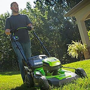 Masina de tuns iarba Greenworks GD60LM46SP