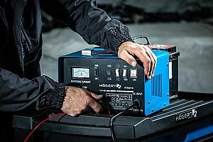 Incarcator acumulator auto Hoegert HT8G616