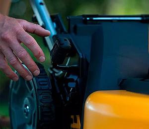 Masina de tuns iarba Dewalt DCMWSP156W2-QW