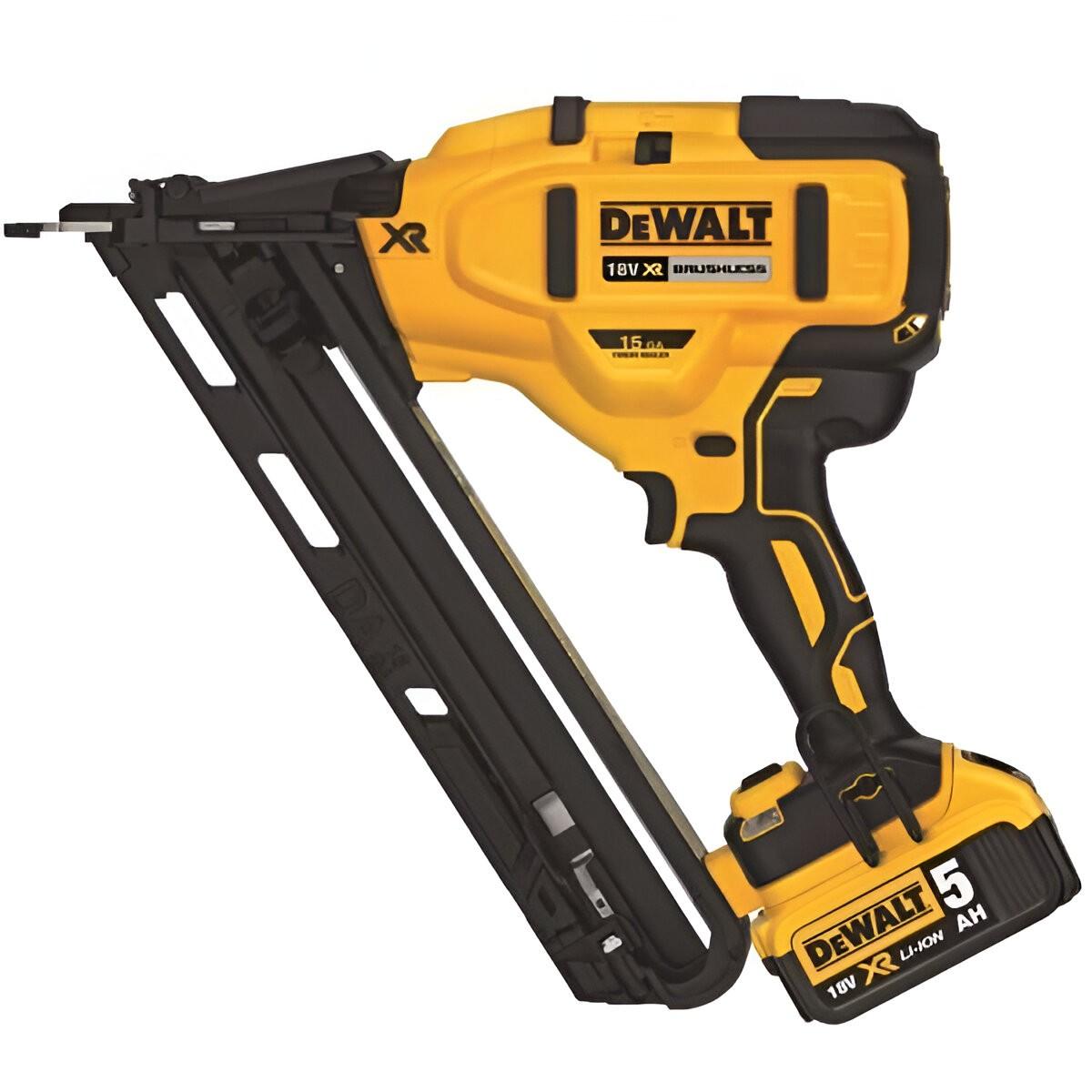 Pistol de batut cuie Dewalt DCN650P2