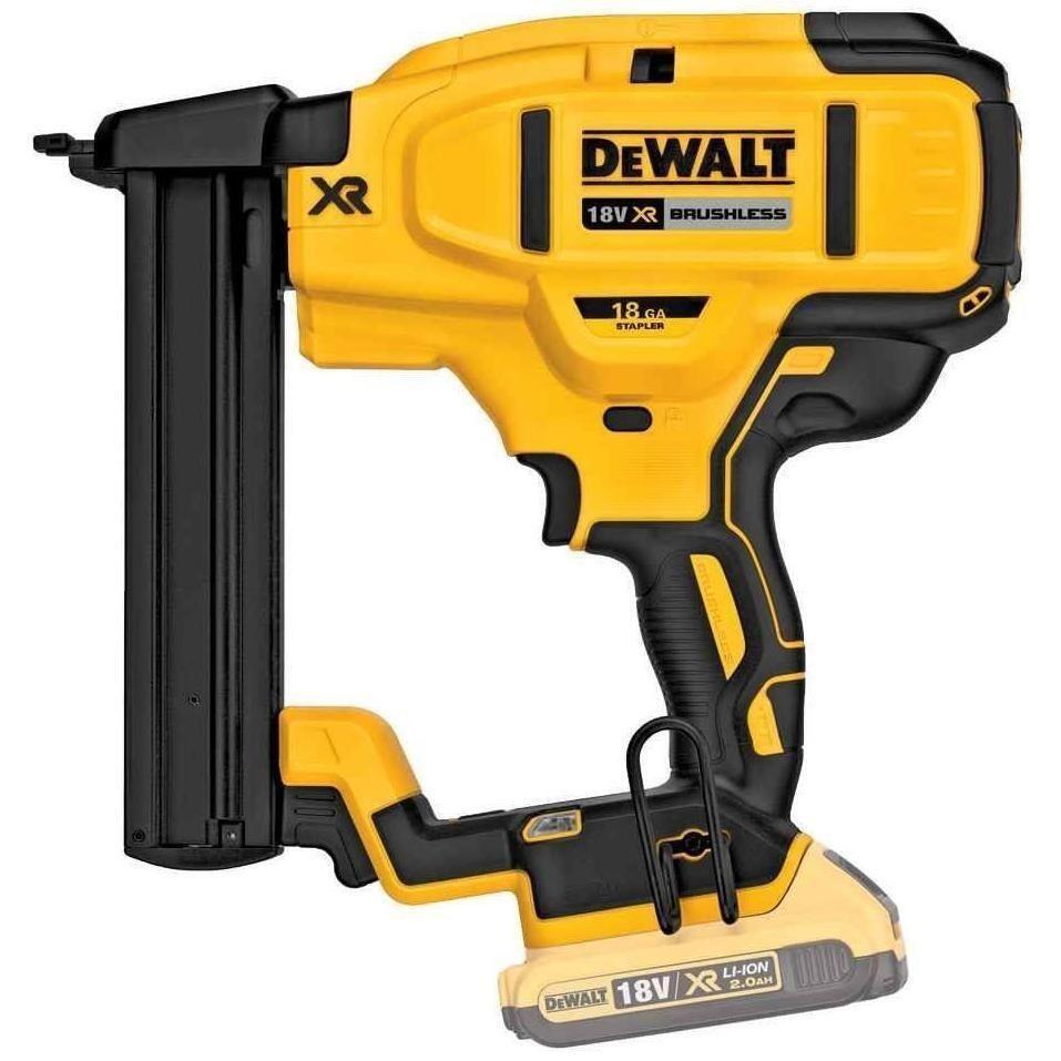 Pistol de batut cuie Dewalt DCN681N