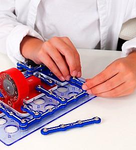 Constructor DOKA Prinde Miscarea! D70705