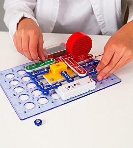 Constructor DOKA Asamblarea radioului D70703