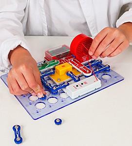 Constructor DOKA Asamblarea radioului D70703