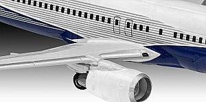 Constructor Revell Boeing 737-800 (03809)