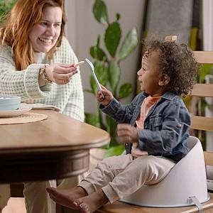 Scaun de masa simplu Ingenuity Simplicity Seat Easy Clean Gri