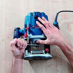 Masina de frezat Bosch GOF 130 (06016B7000)