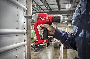 Capsator pneumatic Milwaukee M18ONEFPRT-0X