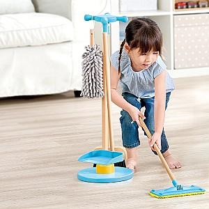 Jucarie interactiva Hape Set de curățenie din lemn