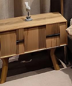 Noptiera Seskalar Pera