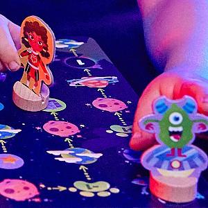 Joc de masa Hape Căutătorii de Stele: O cursă intergalactică pentru energia stelelor