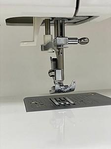 Masina de cusut VERITAS Anna