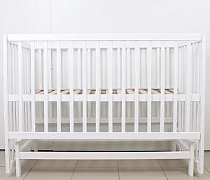 Patut copii Kuzea Sofia Alb pe balansoar