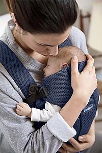 Marsupiu pentru bebelusi BabyBjorn Mini Navy Blue