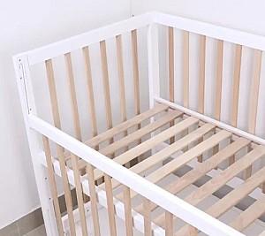 Patut copii Kuzea Sofia Alb Natur pe balansoar cu sertar