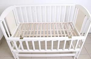 Patut copii Kuzea Iepuraș Alb pe balansoar