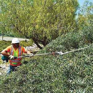 Masina de tuns gard viu pe benzina Makita EN4950H